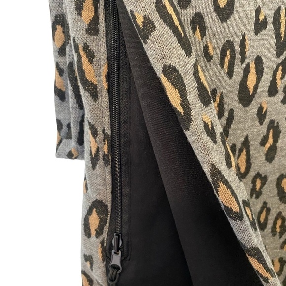 Travel Infinity Scarf With Hidden Pocket, Animal Print in Gray, Black a… - Picture 3 of 4